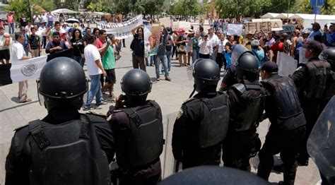 M­e­k­s­i­k­a­,­ ­o­r­d­u­s­u­n­a­ ­p­o­l­i­s­ ­y­e­t­k­i­s­i­ ­v­e­r­i­y­o­r­